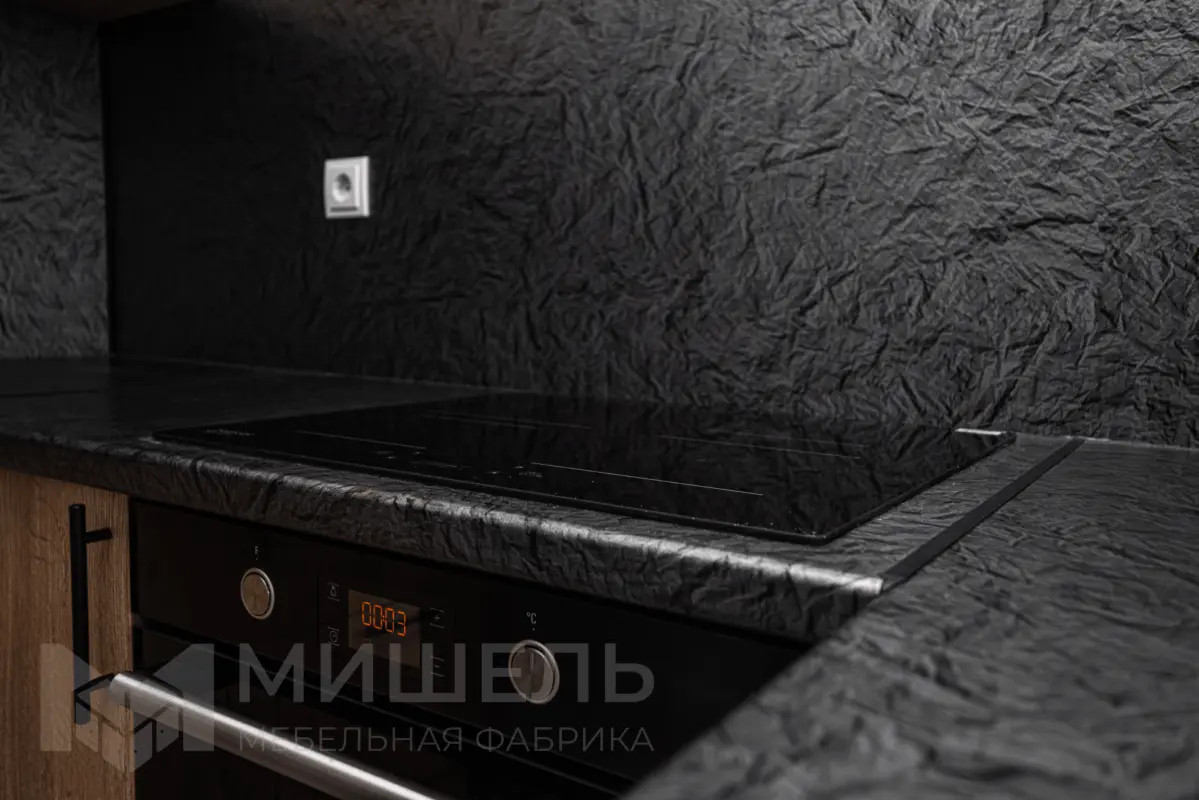 Дизайн кухни деревянной п-образной с барной стойкой