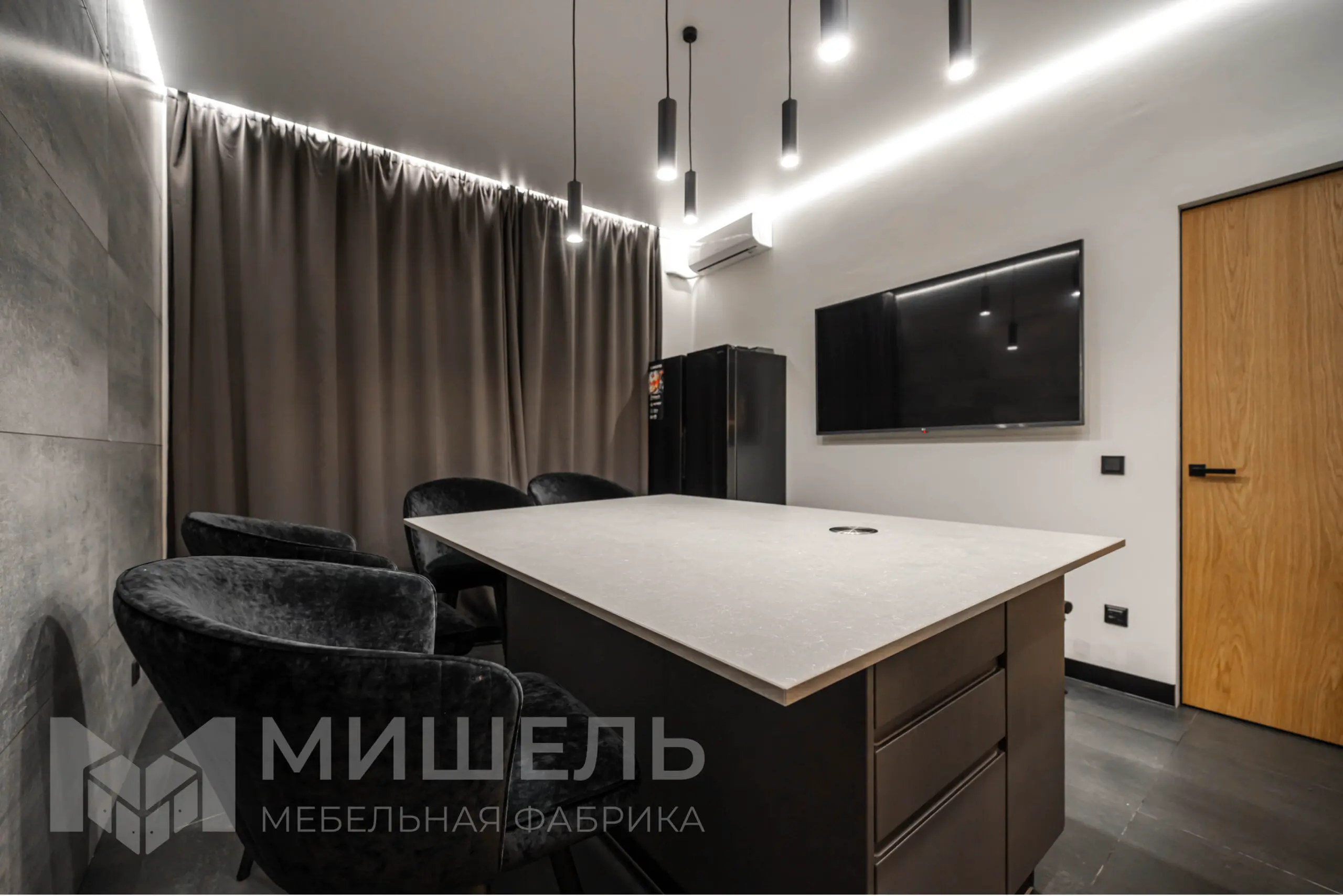 Дизайн кухни серой прямой с встроенными шкафами